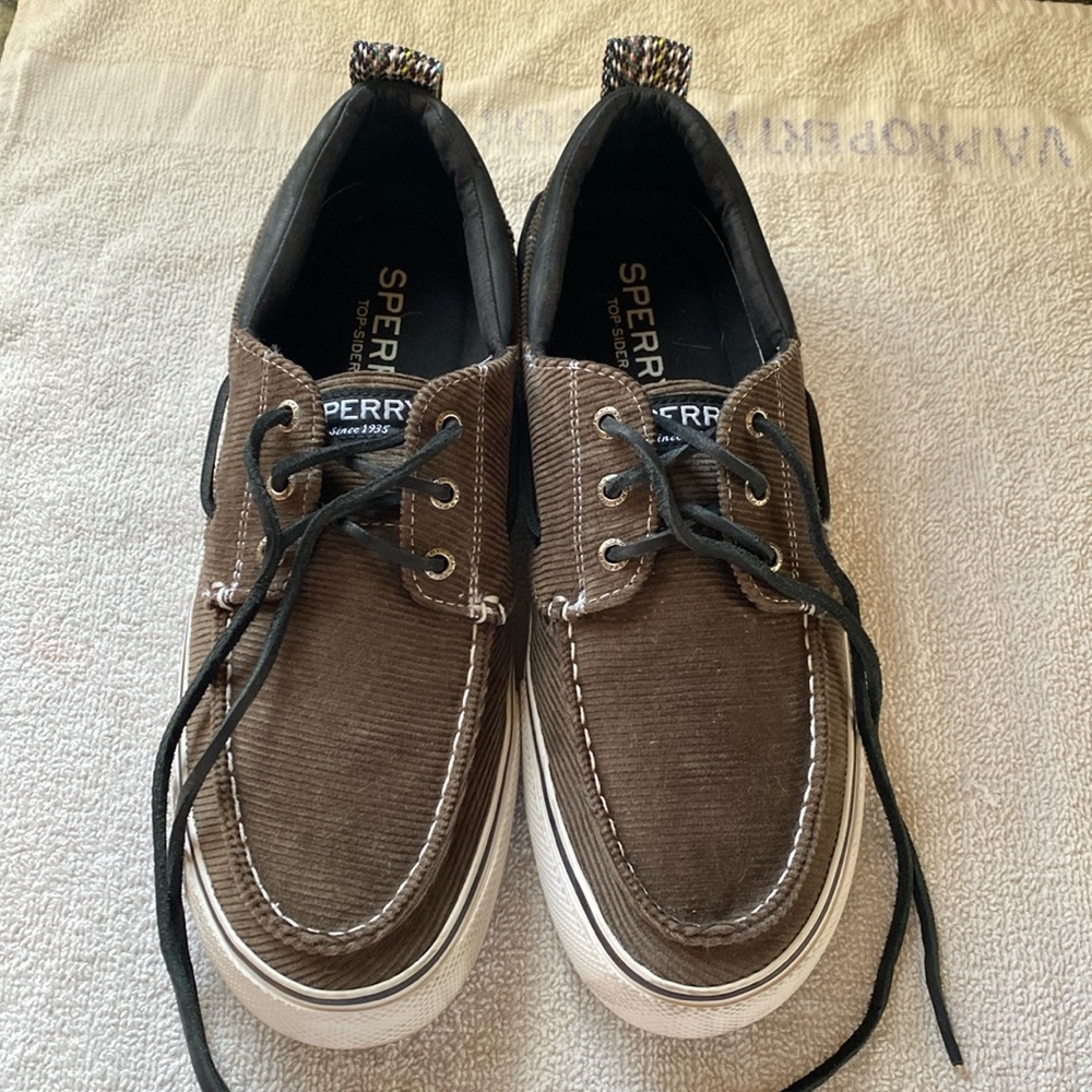 Mens Sperry topsiders, size 10.5